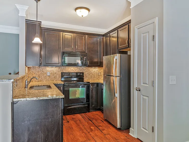 3724 Shane Point Pl — Photo 8