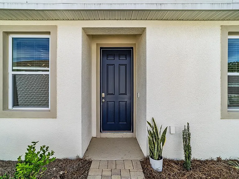5358 NW 48th Pl — Photo 3