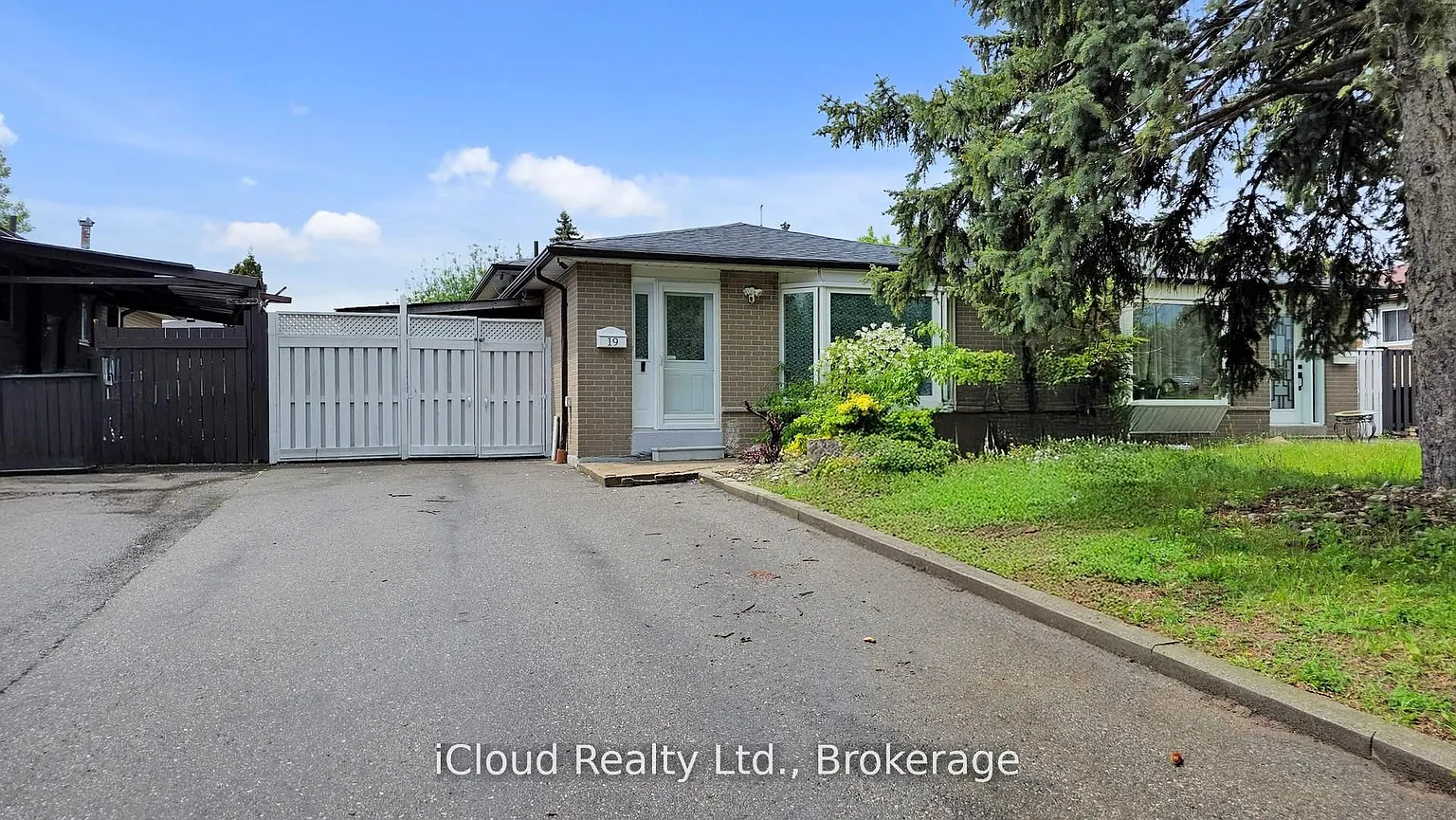 19 Flamingo Cres photo 1