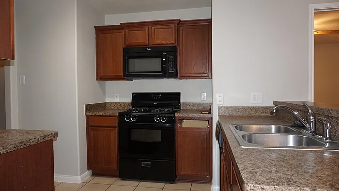 10037 Quail Glen Dr — Photo 7