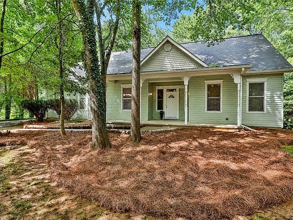 2nd image of 615 New Hope Rd