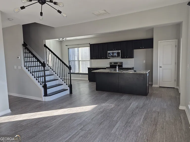 1506 Charcoal Ives Rd — Photo 11