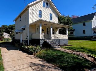 987 Chester Ave, Akron, OH 44314