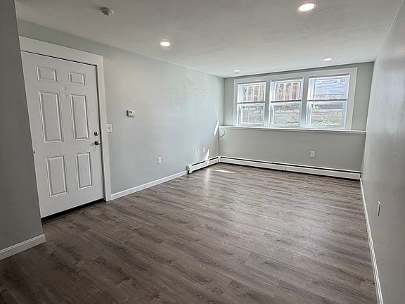 3rd image of 201 Dewey St #2A