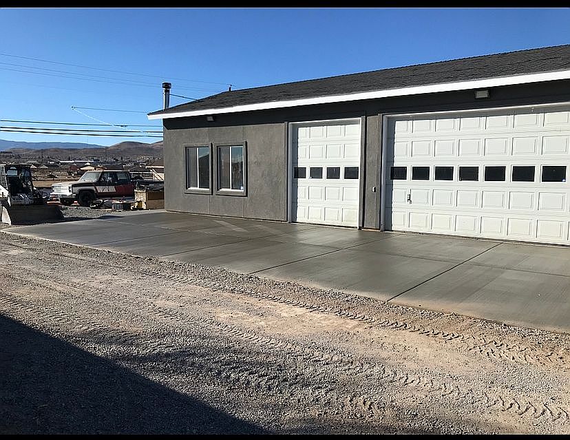 2nd image of 2700 Margaret Dr