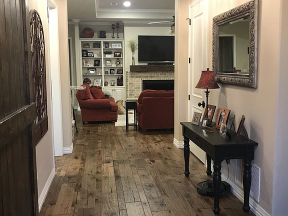 5th image of 829 Coulter Dr