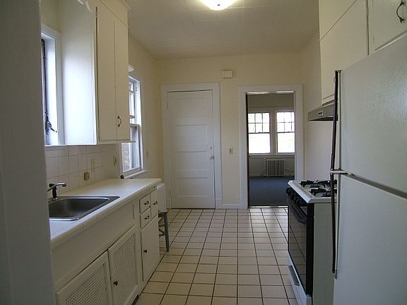 2nd image of 215 N 7th Ave #1