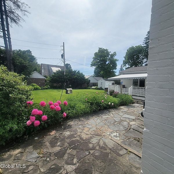 4th image of 41 Berkshire Drive