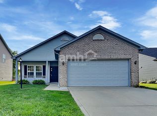 1407 Round Lake Rd, Greenwood, IN 46143