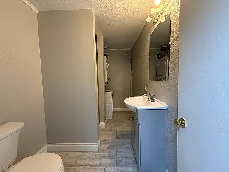 545 Orange St #G — Photo 10