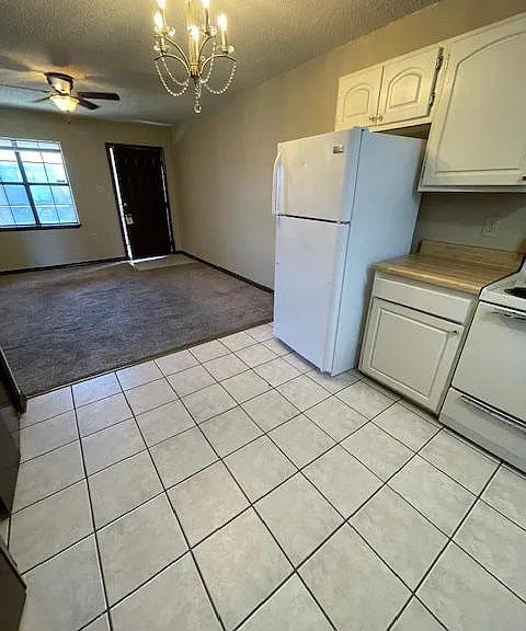 1416 Delplaza Dr #D — Photo 3