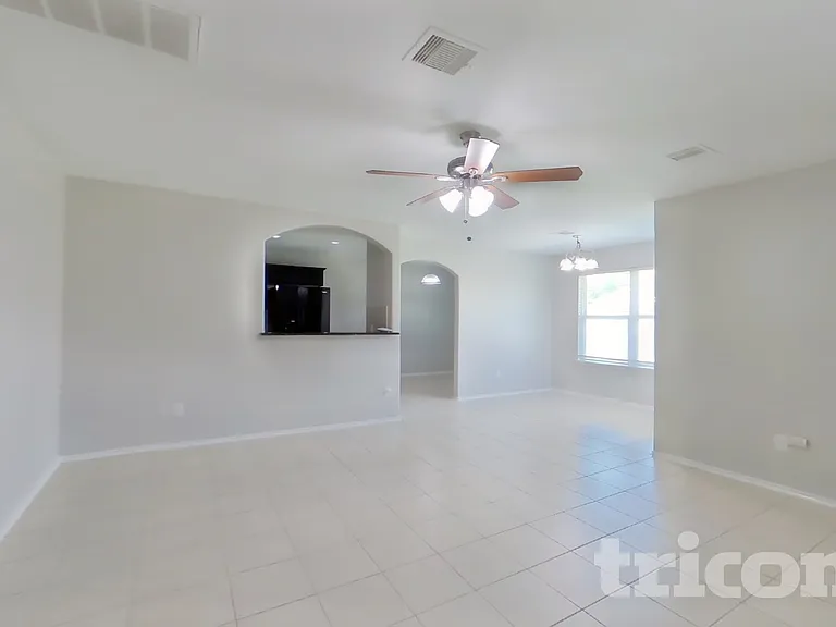 8515 Bartletts Harbor Ct — Photo 3