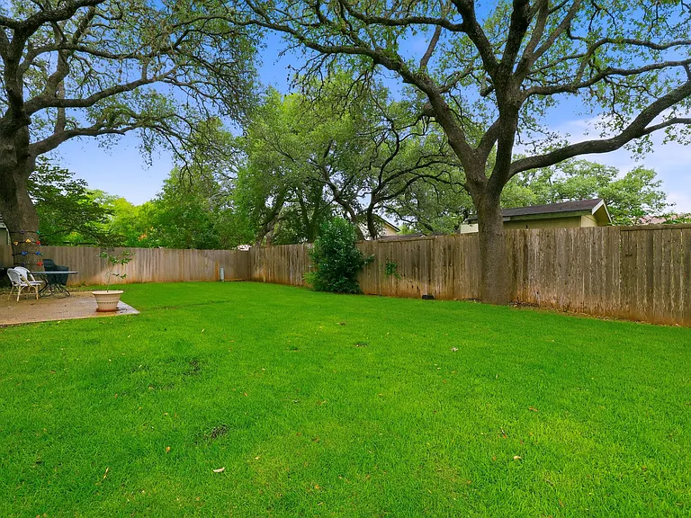 14002 Fairoak Xing — Photo 25