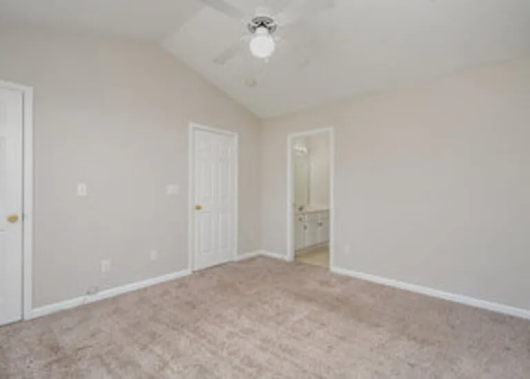 1231 Joannas Ct — Photo 16