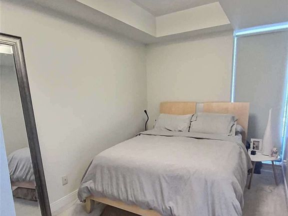 5th image of 18 Yorkville Ave #508