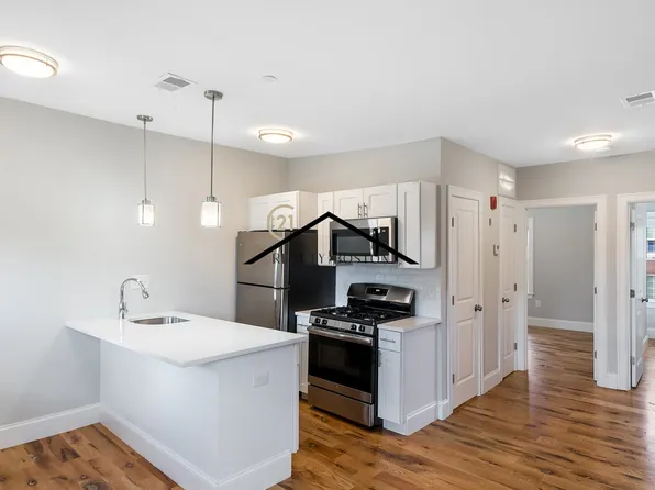 221 Marion St APT 2, Boston, MA 02128