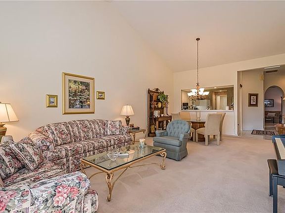 5th image of 143 Stratford Ct