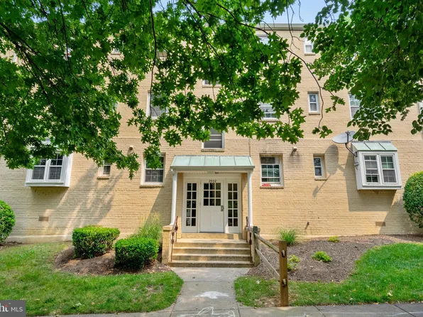 2902 Willston Pl APT 302, Falls Church, VA 22044