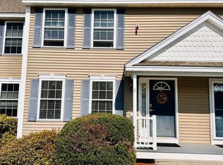 55 Overlook Cir, Hudson, NH 03051