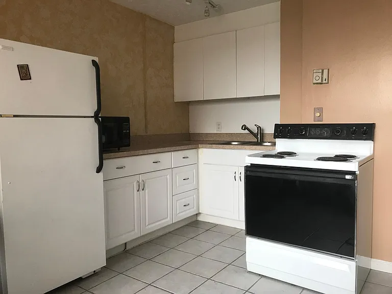 11850 Edgewater Dr #707 — Photo 2