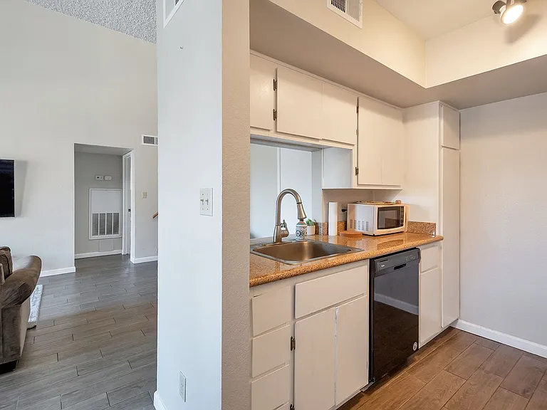3500 N Hayden Rd #902 — Photo 9