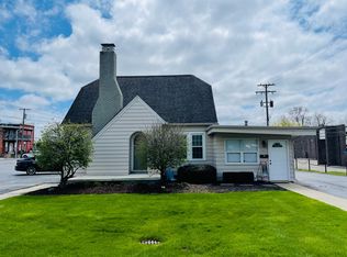 161 Whipple St, South Lyon, MI 48178