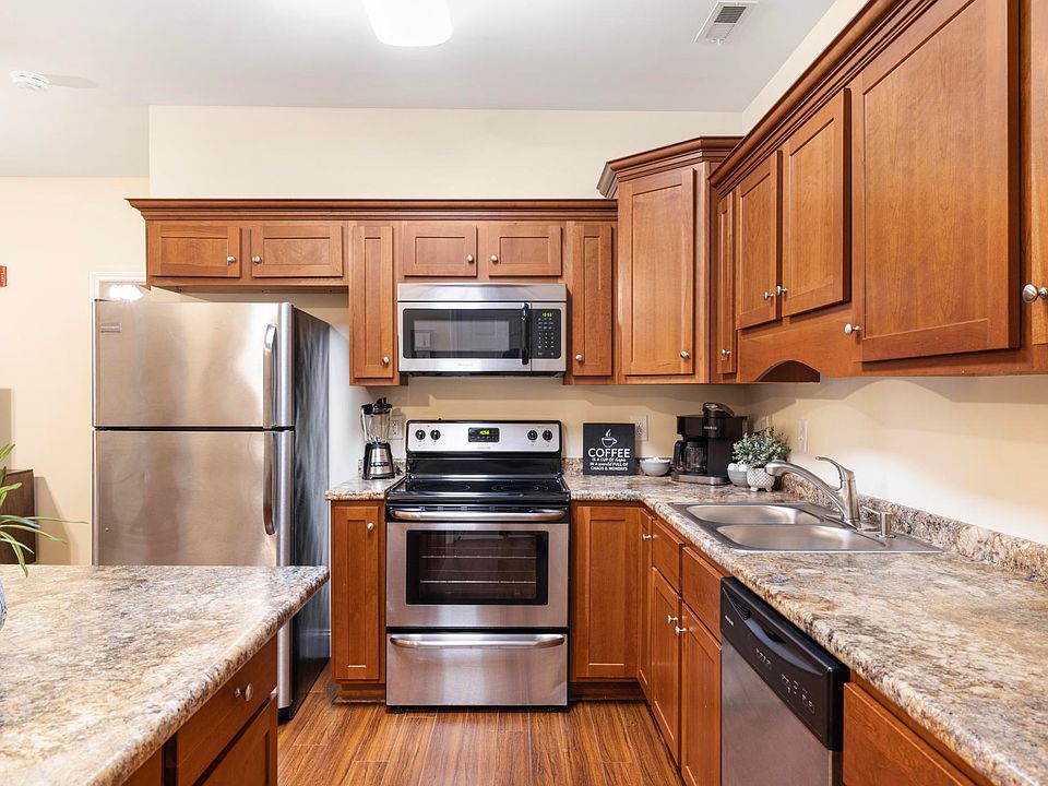 1st image of 407 S Roan St #11302728