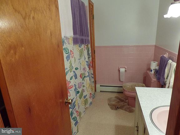 4th image of 1014 Jills Pl