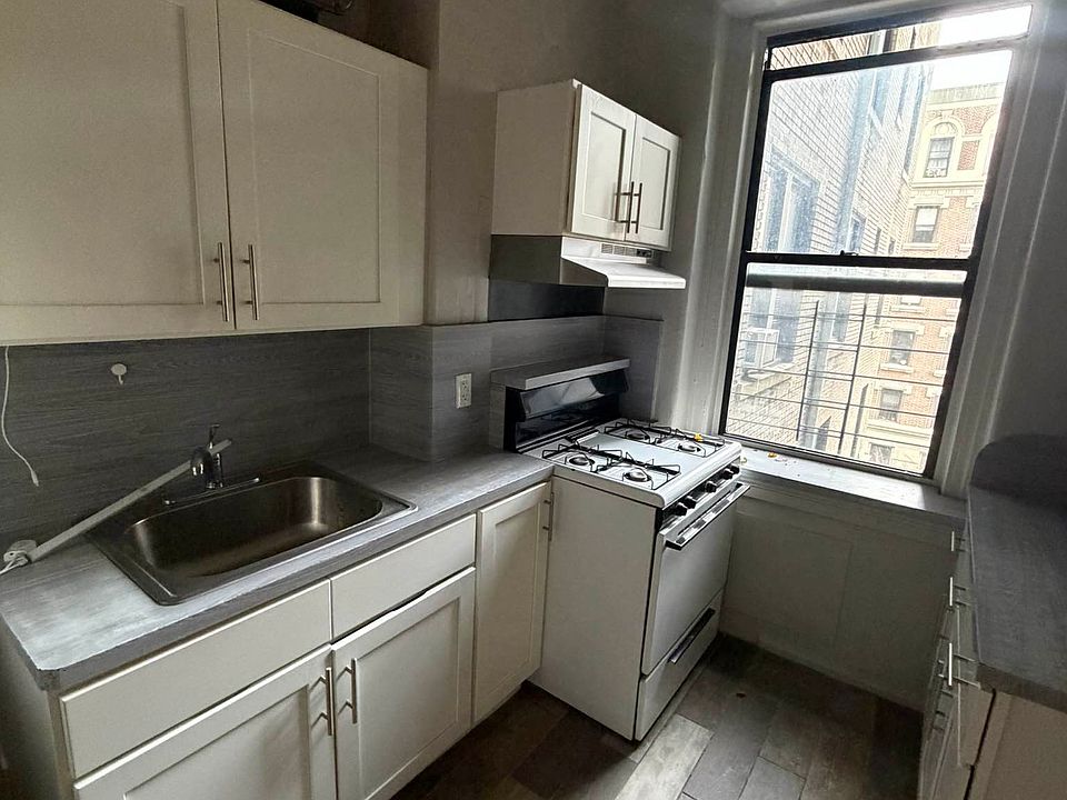 2nd image of 85-11 Elmhurst Ave #2J