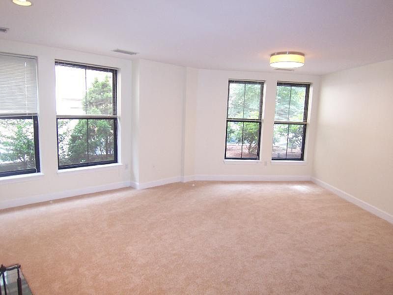 2nd image of 56 Saint Botolph St APT 406