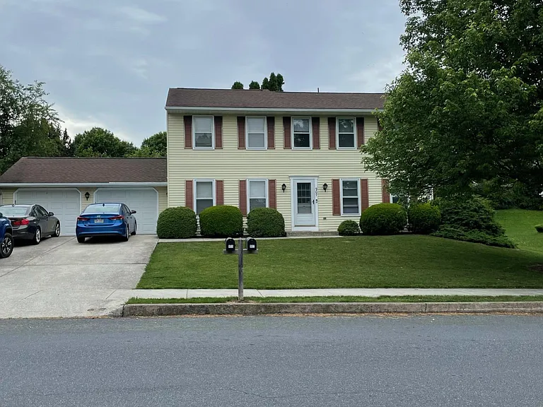 907 Allenview Dr — Photo 1