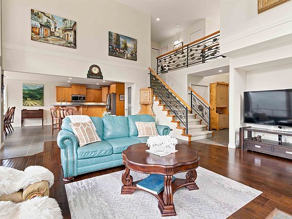 5th image of 43251 Salmonberry Dr