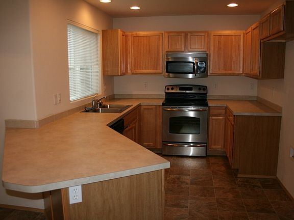 2nd image of 16574 Greenleaf Ave SE