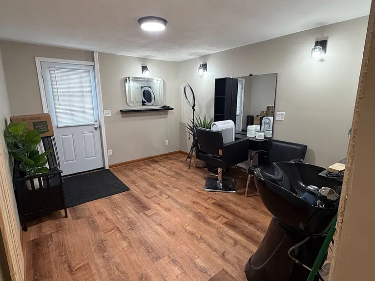 726 Lafayette Rd — Photo 17