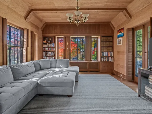 4500 Fieldston Road image 8 of 17