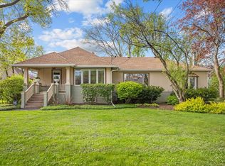 1515 Rosewood Ave, Deerfield, IL 60015