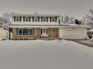 9956 Oxborough Rd, Bloomington, MN 55437