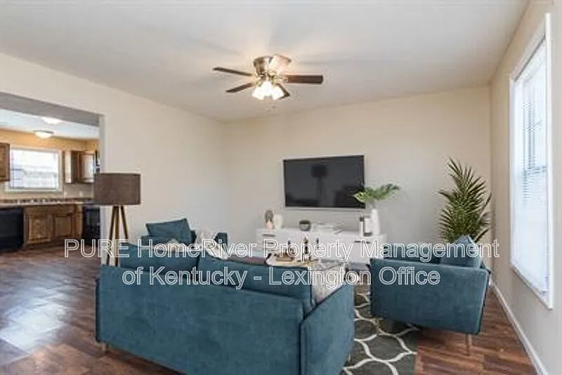 2 bed, 1.5 bath, 1100 sqft, $895 — Photo 3