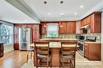 1st image of 32 Sumner St Room 2-7