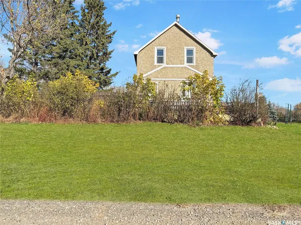 1001 Main Street, Kinley, SK S0K 0E2