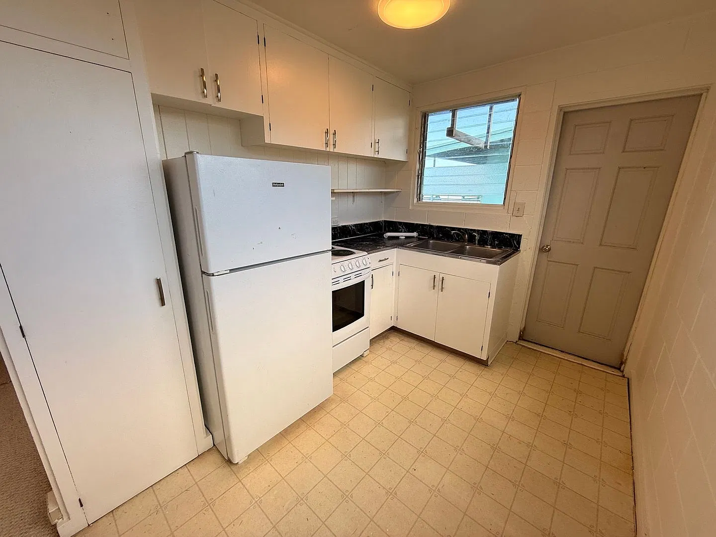 514 Imi Pl — Photo 1