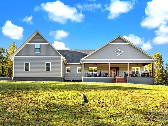4th image of 307 Deer Meadow Cir