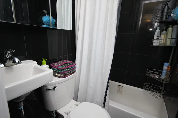 Rented by Compass | media 11