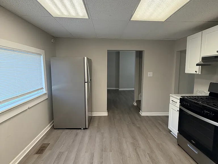 1304 Utah St — Photo 3