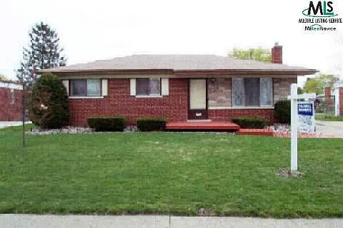 25610 Virginia Ave photo 1