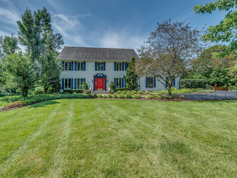 1st image of 39W029 Cloverfield Cir