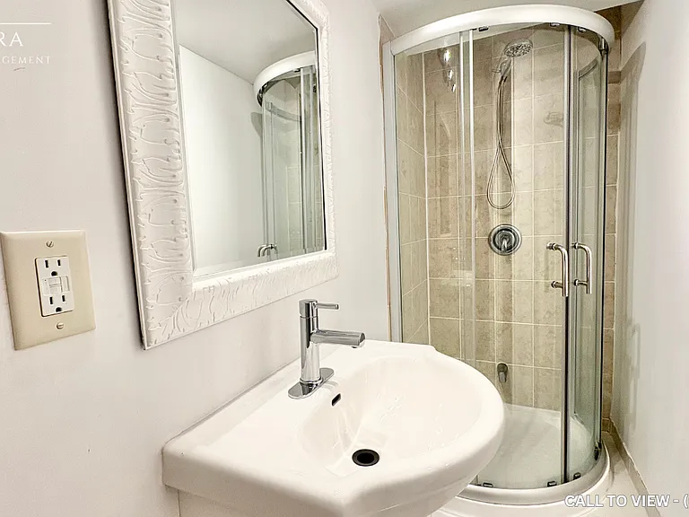 328 Williamson Dr W #2 — Photo 10