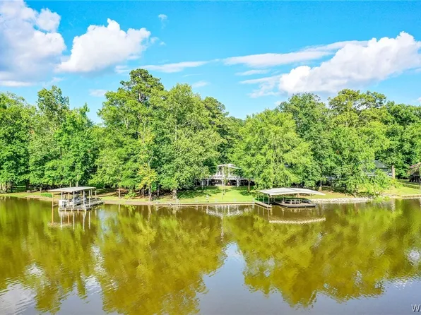 281 Clear Lake Cove Dr, Carrollton, AL 35447