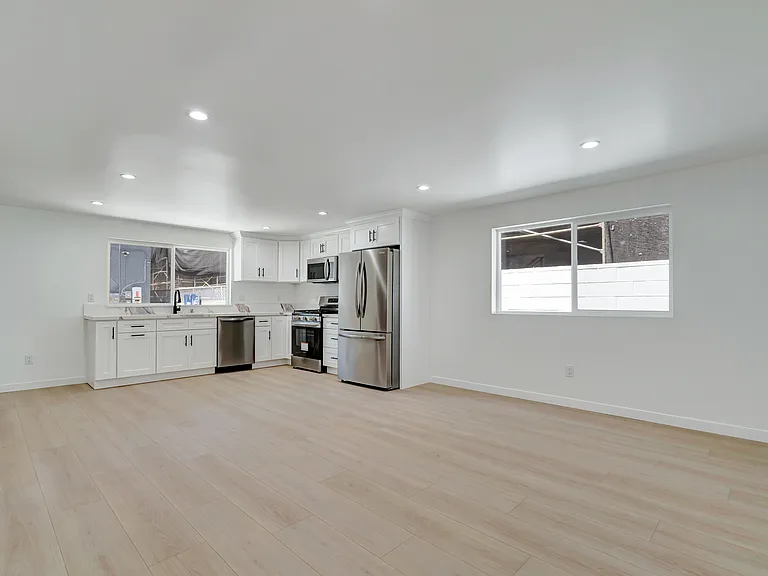 5193 W 20th St #3/4 — Photo 16