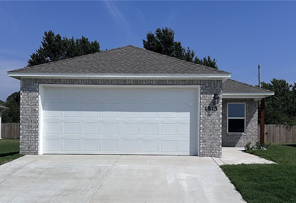 1st image of 1813 E Annette Dr